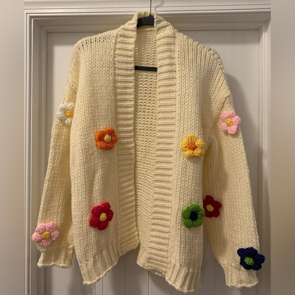 Fadivo Ivory NWT Open Knit Cardigan with Crochet Pop-Up Flowers Size OS